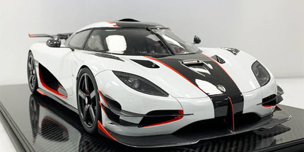 Koenigsegg One White and Red