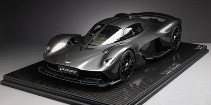 Aston Martin Valkyrie - Pre-Order (Carbon)